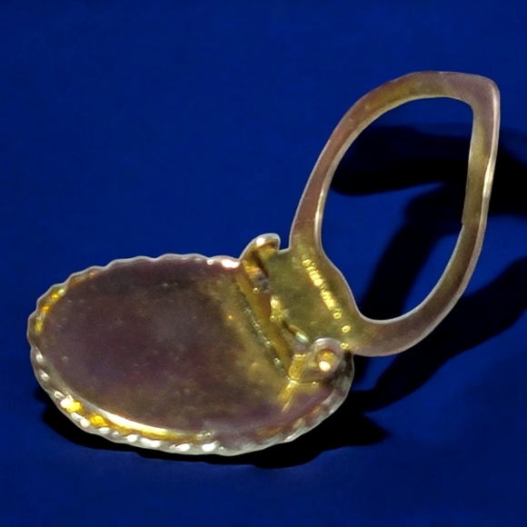 Vintage Resin Cameo Scarf Clip - Picture 5 of 6